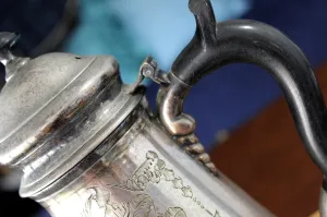 Antique VTG Leonard Silverplate Teapot, Victorian Bakelite Handle, Engraved Chased 16065