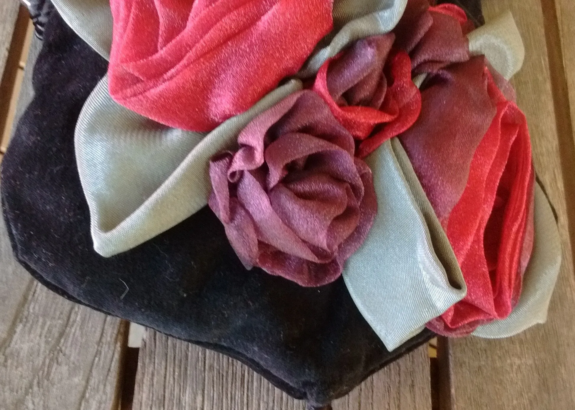 Bearington Vintage Rose Bag Hand Made Rose Petals Fashionable