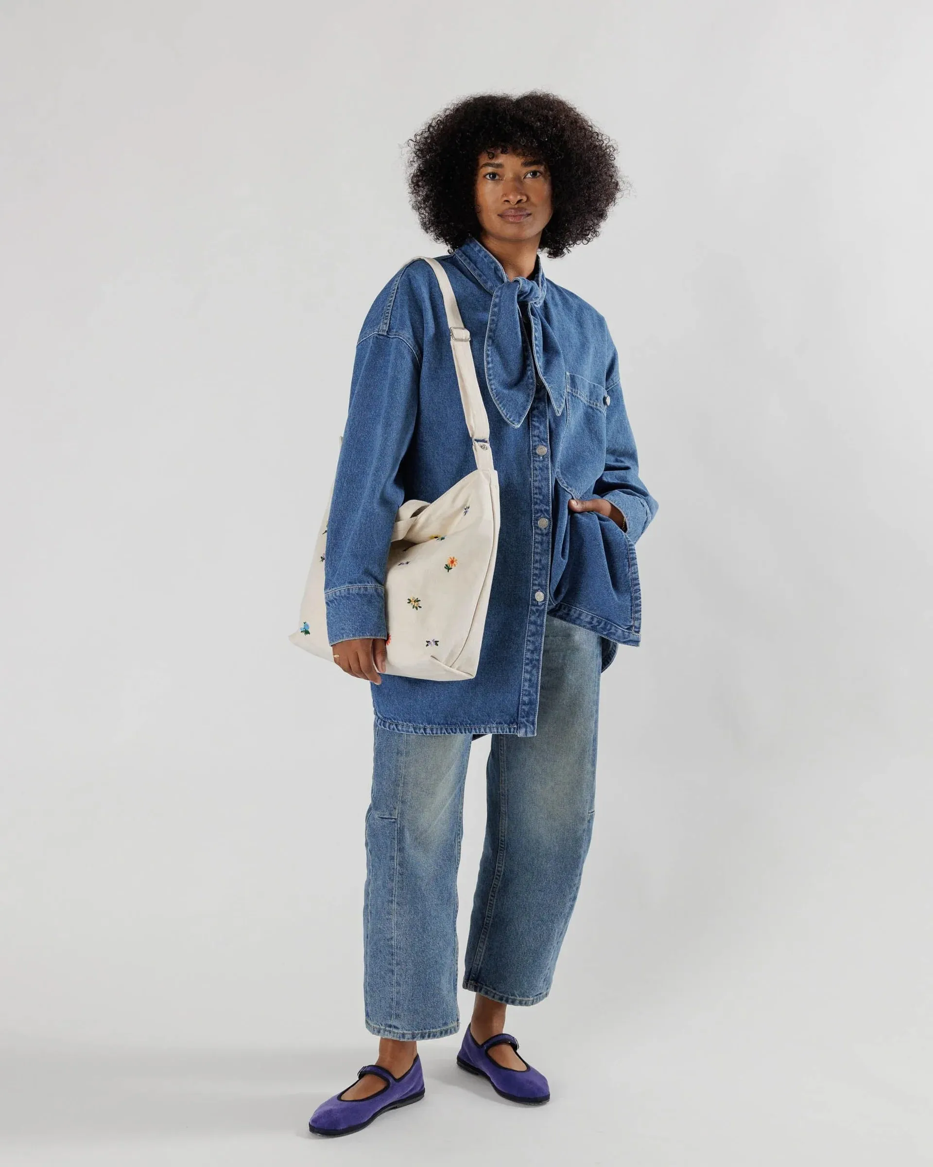 Embroidered Ditsy Floral Zip Duck Bag