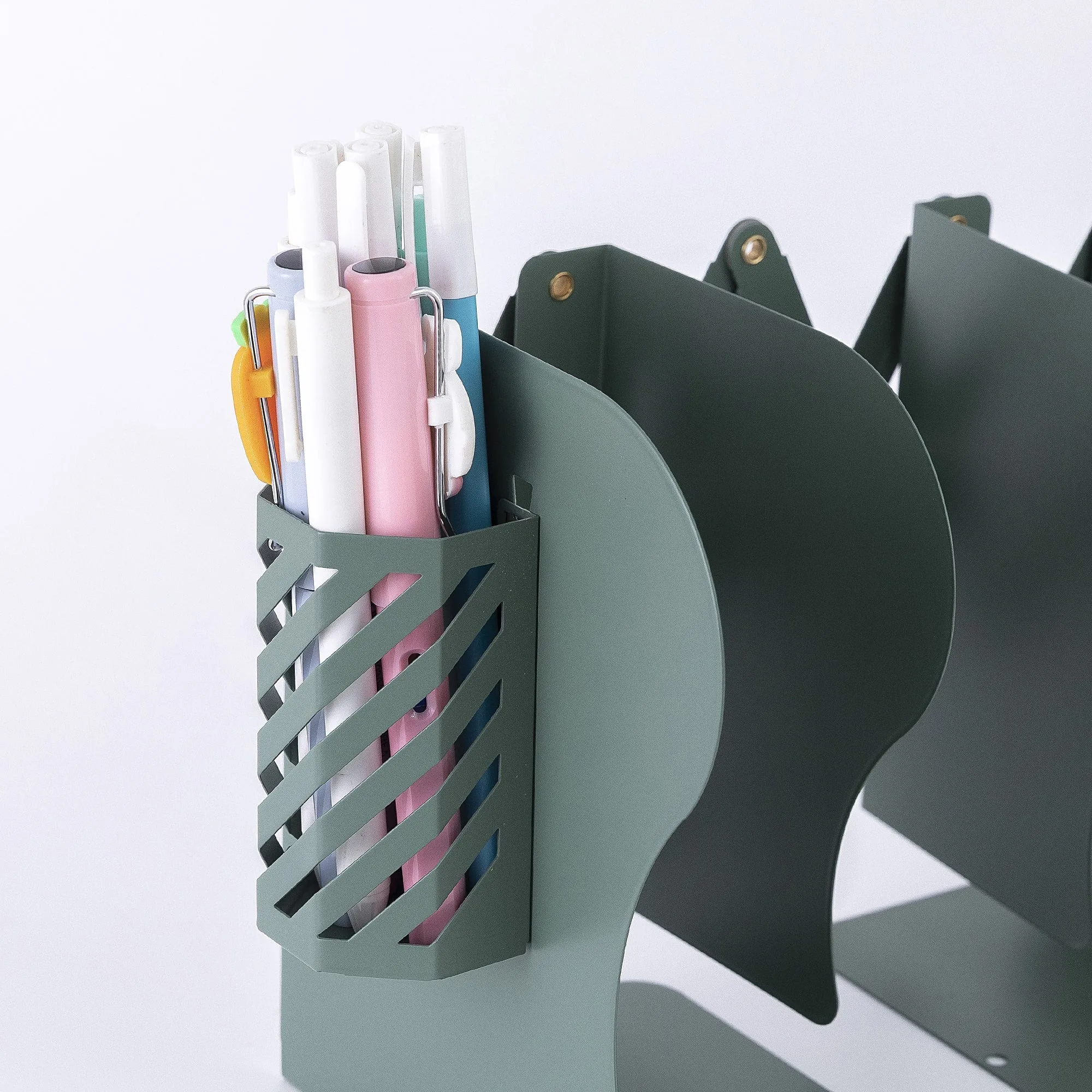 Expandable Bookend - XO