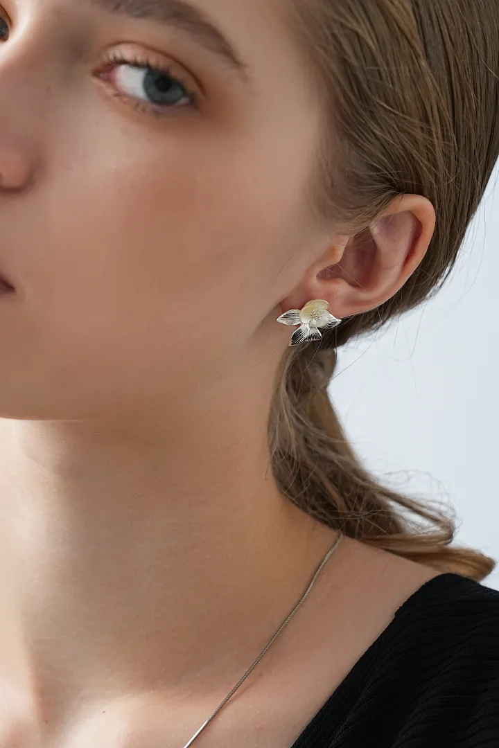 Glistening Silver Floral Stud Earrings