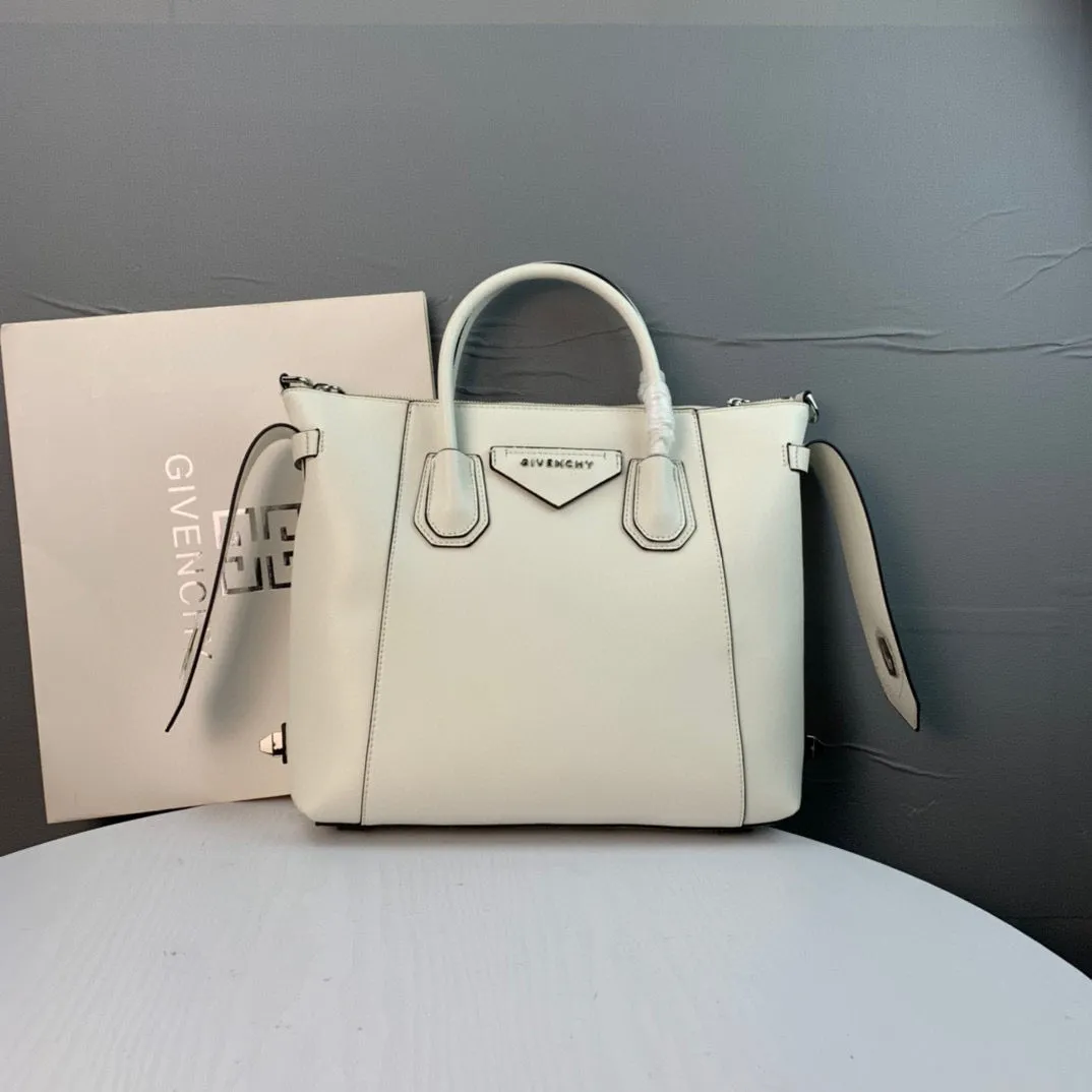 GNY010  11.8x9.8x2.8inch