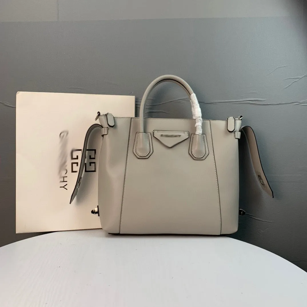 GNY010  11.8x9.8x2.8inch