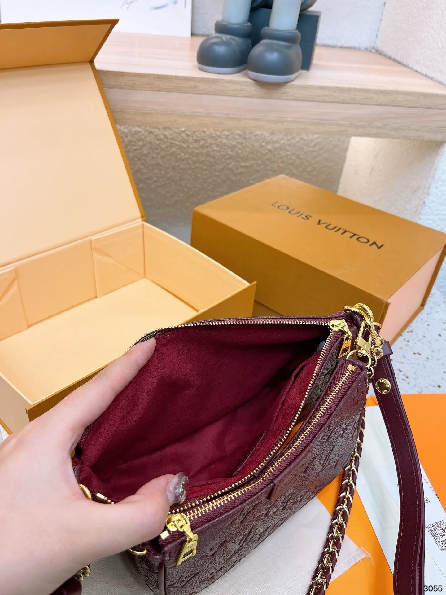 LB898 Multi Pochette Accessoires / 9.8 x 5.7 x 1.8 inches