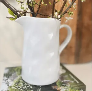 Lily Jug 20cm | White