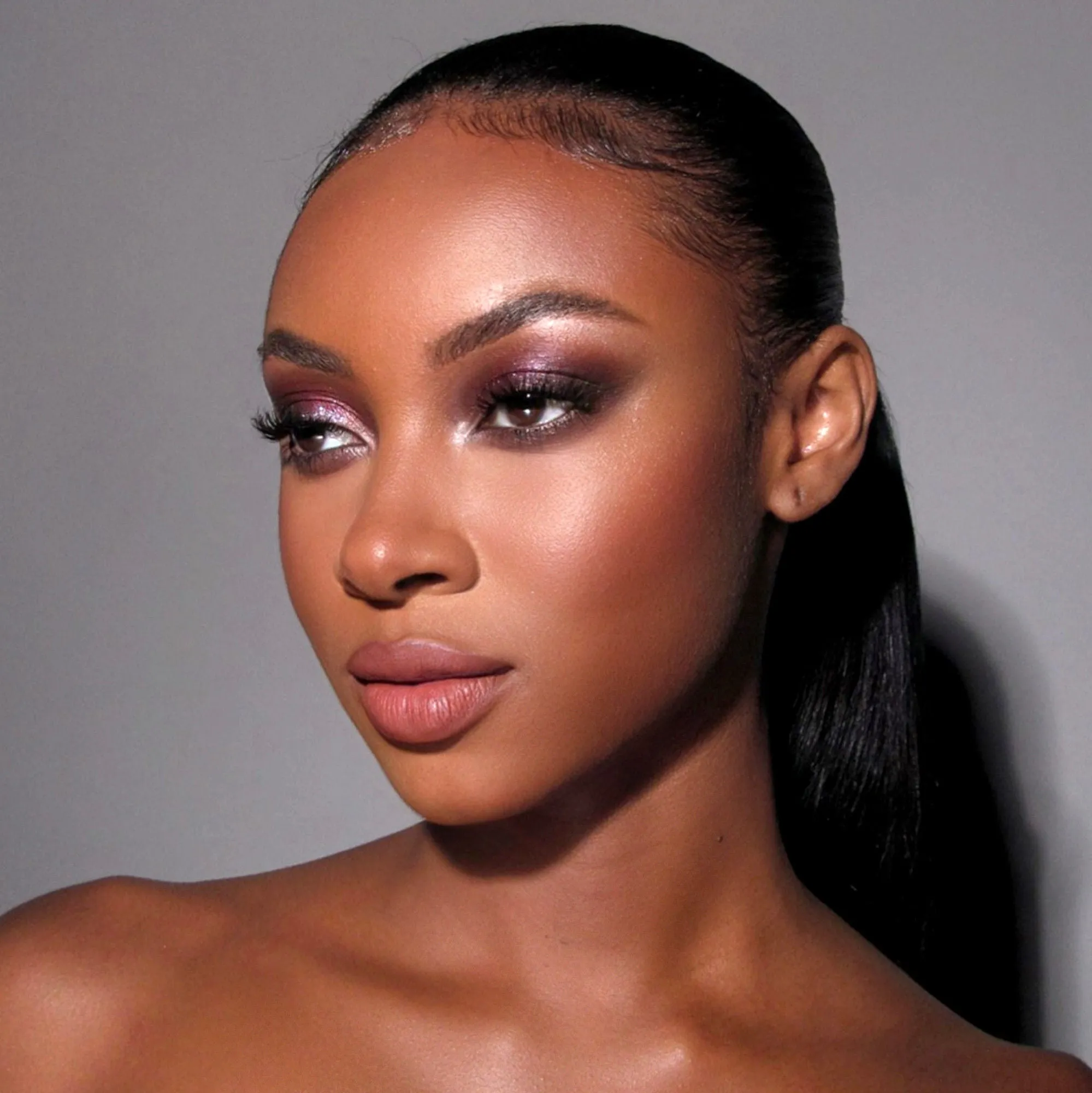 Luminous Legends Eye Shadow Palette: Starfall Seduction (Limited Edition)