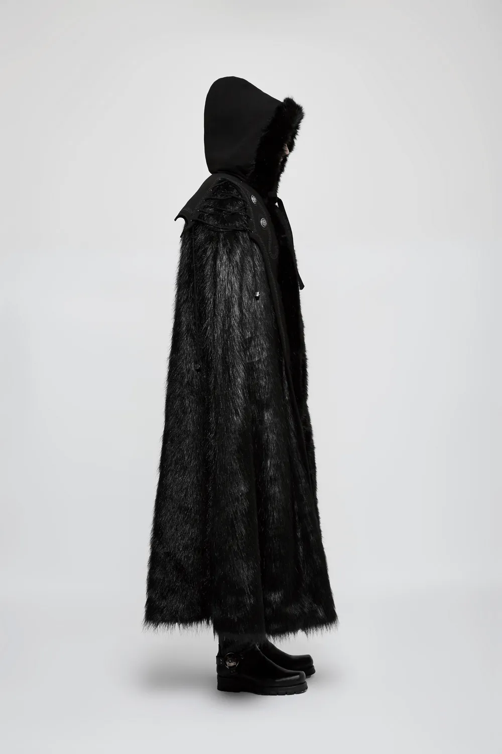 Luxurious Gothic Witch Fur-Trimmed Long Cloak