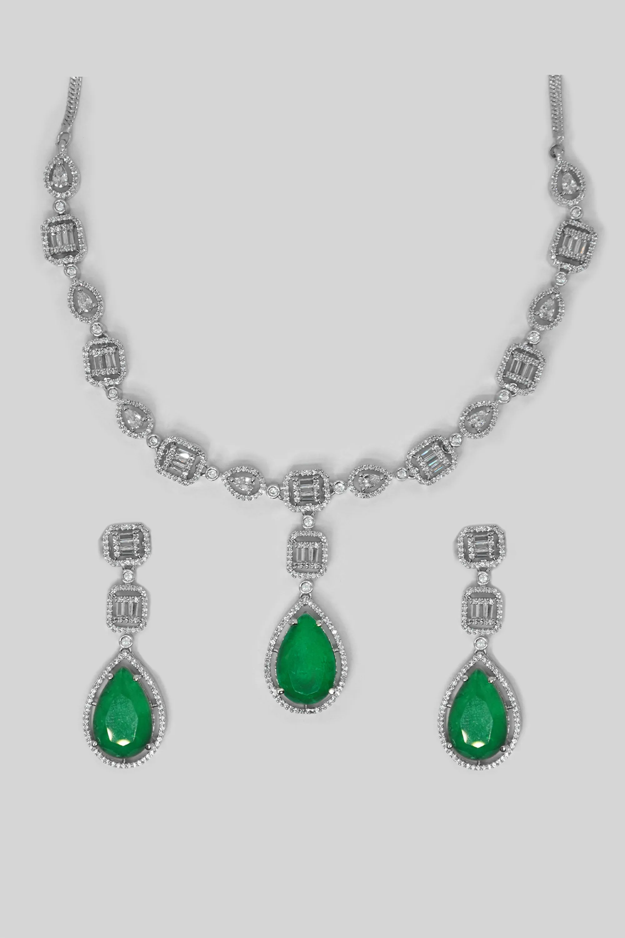 Luxurious Green American Dimond Statement Necklace Set