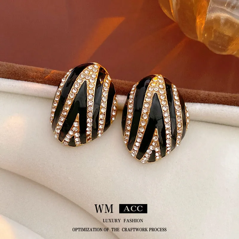 Luxurious Irregular Geometric Alloy Oil Dripping Earrings