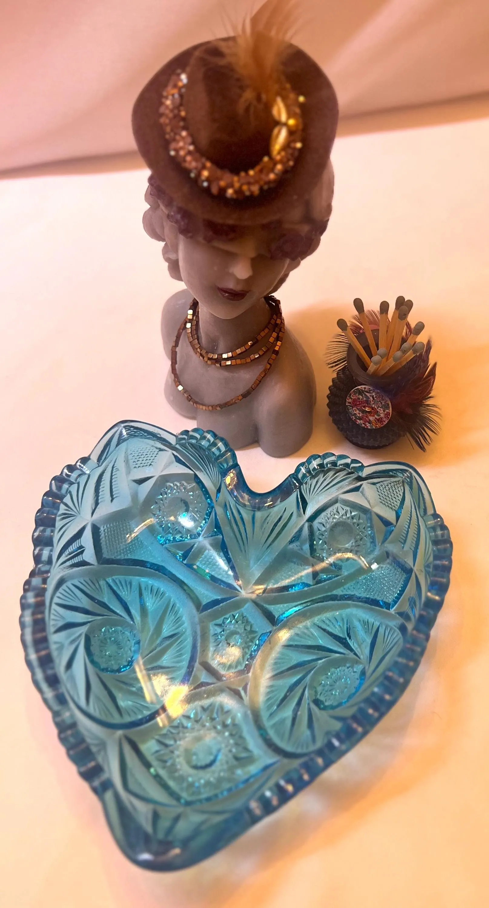 Meaningful Lady - Sunflower Glam - Sculptural Candle - Curated Gift Set