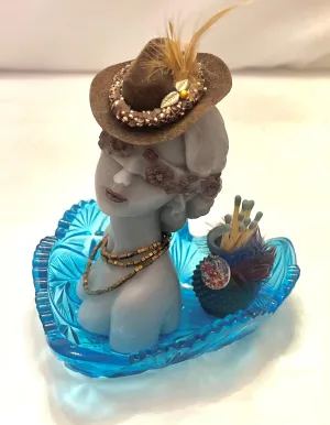 Meaningful Lady - Sunflower Glam - Sculptural Candle - Curated Gift Set