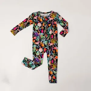 Moni's Closet: Ornamental Zip Convertible Footie