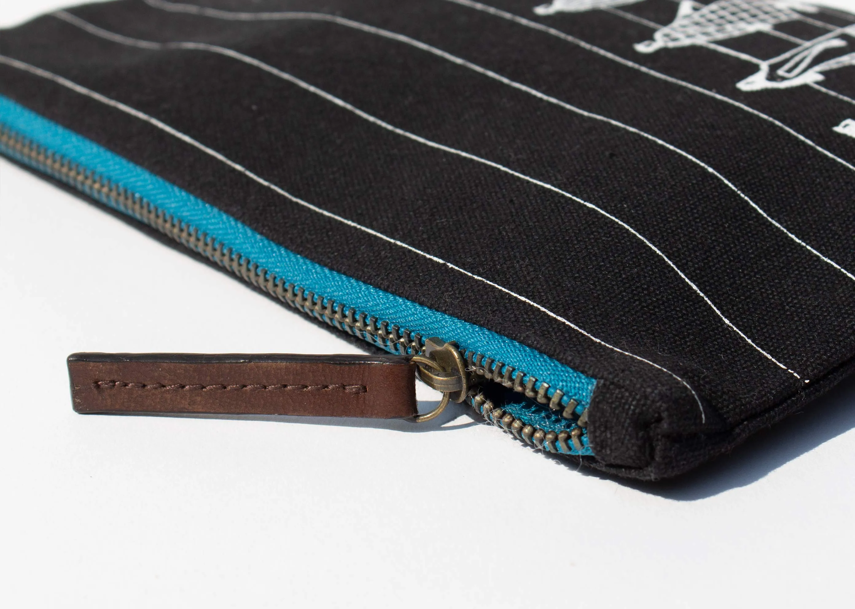 Musafir Midi Pouch - Black