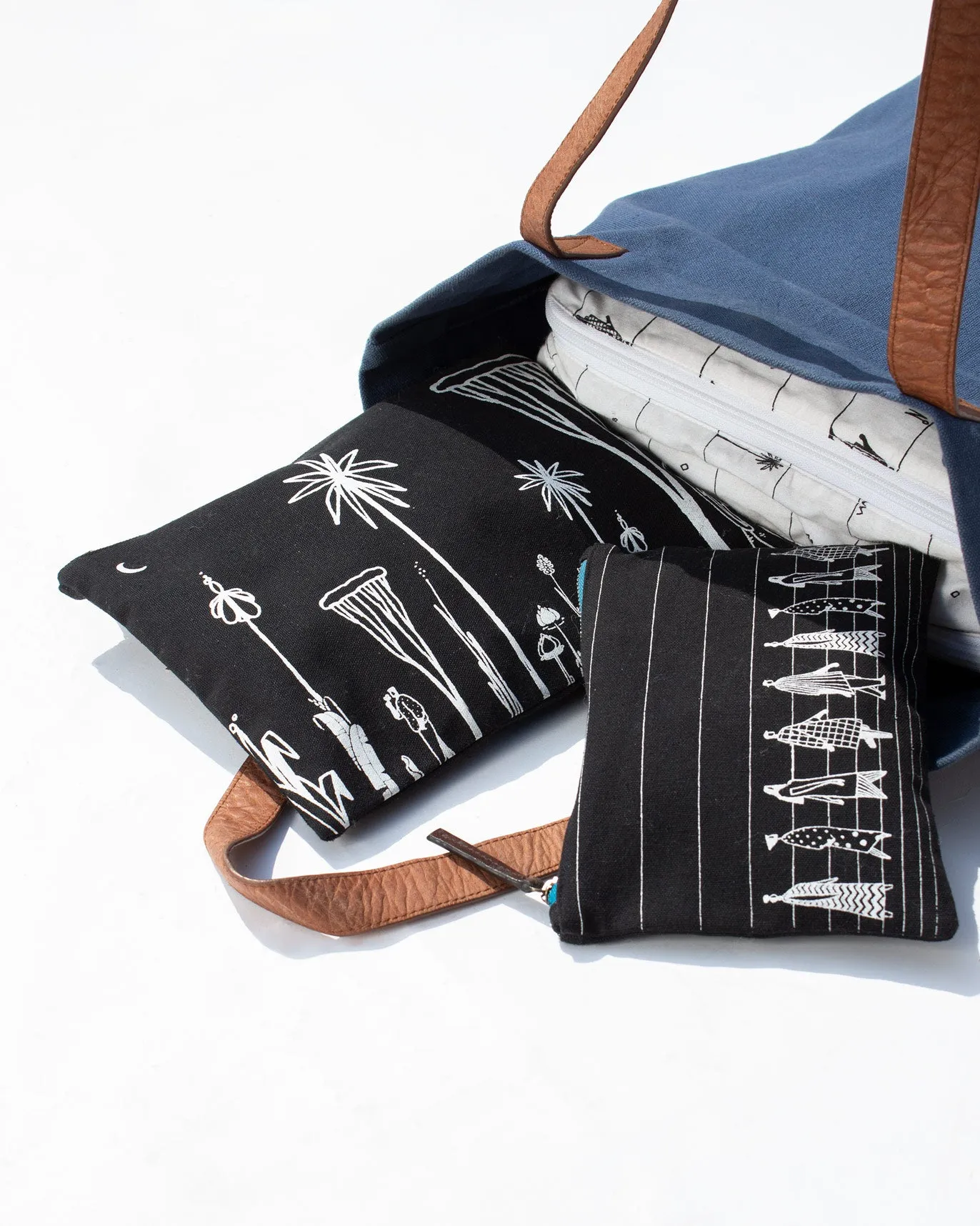 Musafir Midi Pouch - Black
