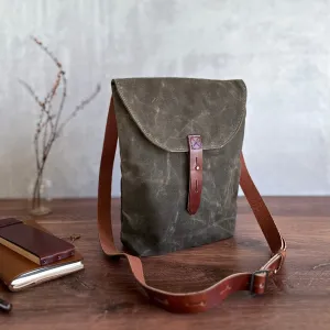 [Peg and Awl ] The Hunter Satchel