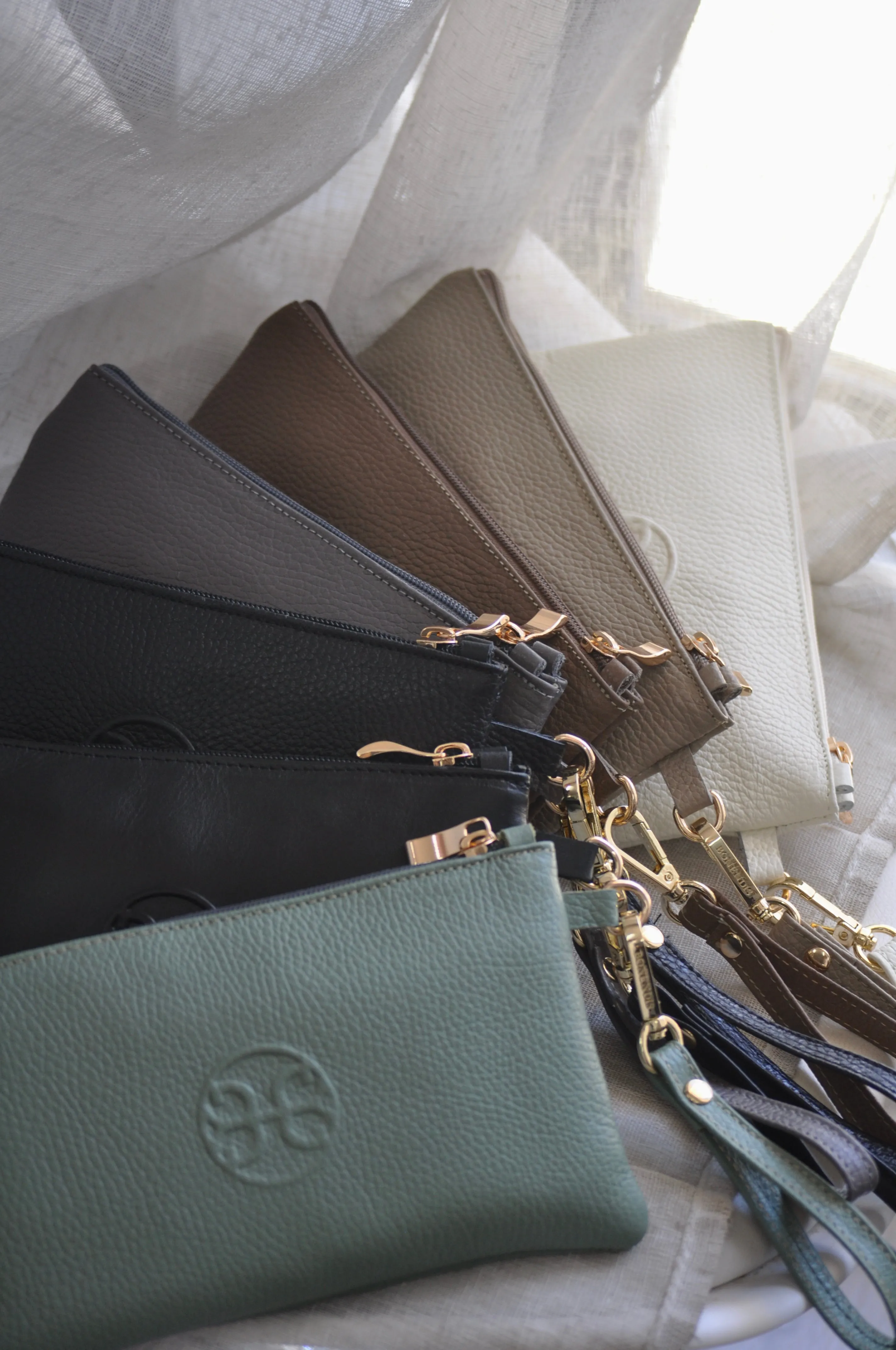 Polly Leather  Pouch - Taupe