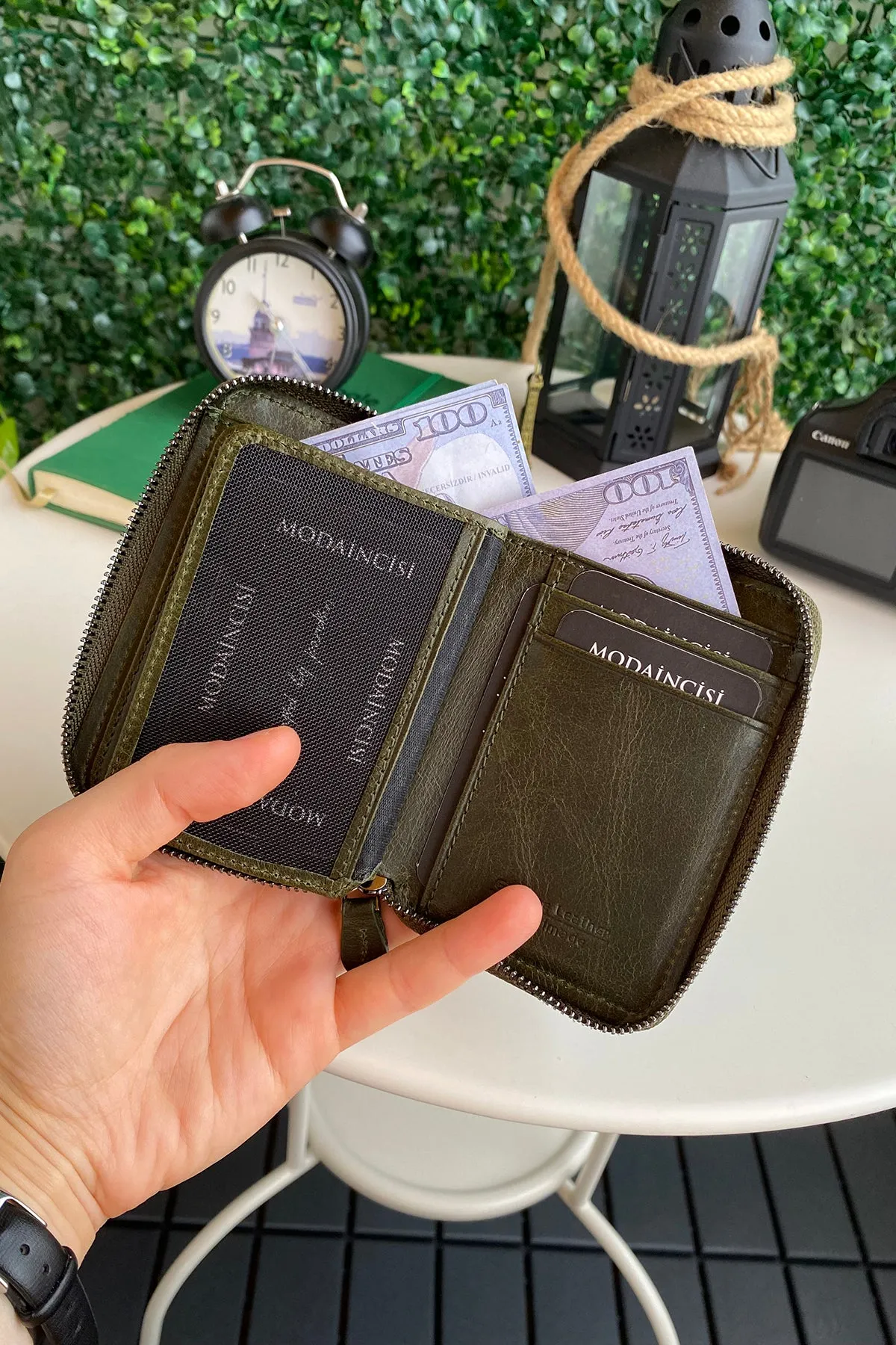 Porto - Genuine Leather Wallet with Zipper Feature
