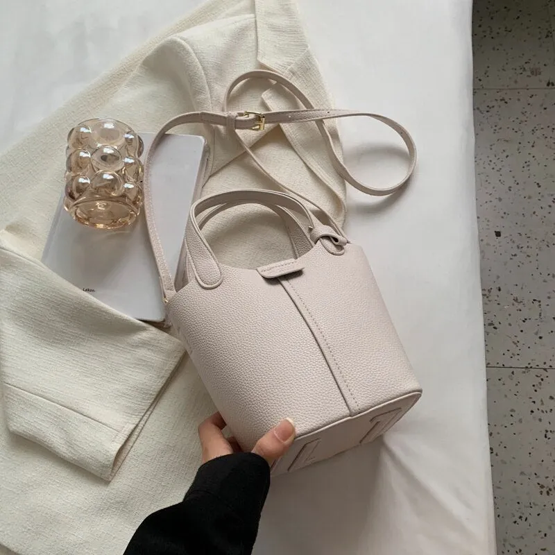 Retro Design Bag Messenger Portable Bucket Bag