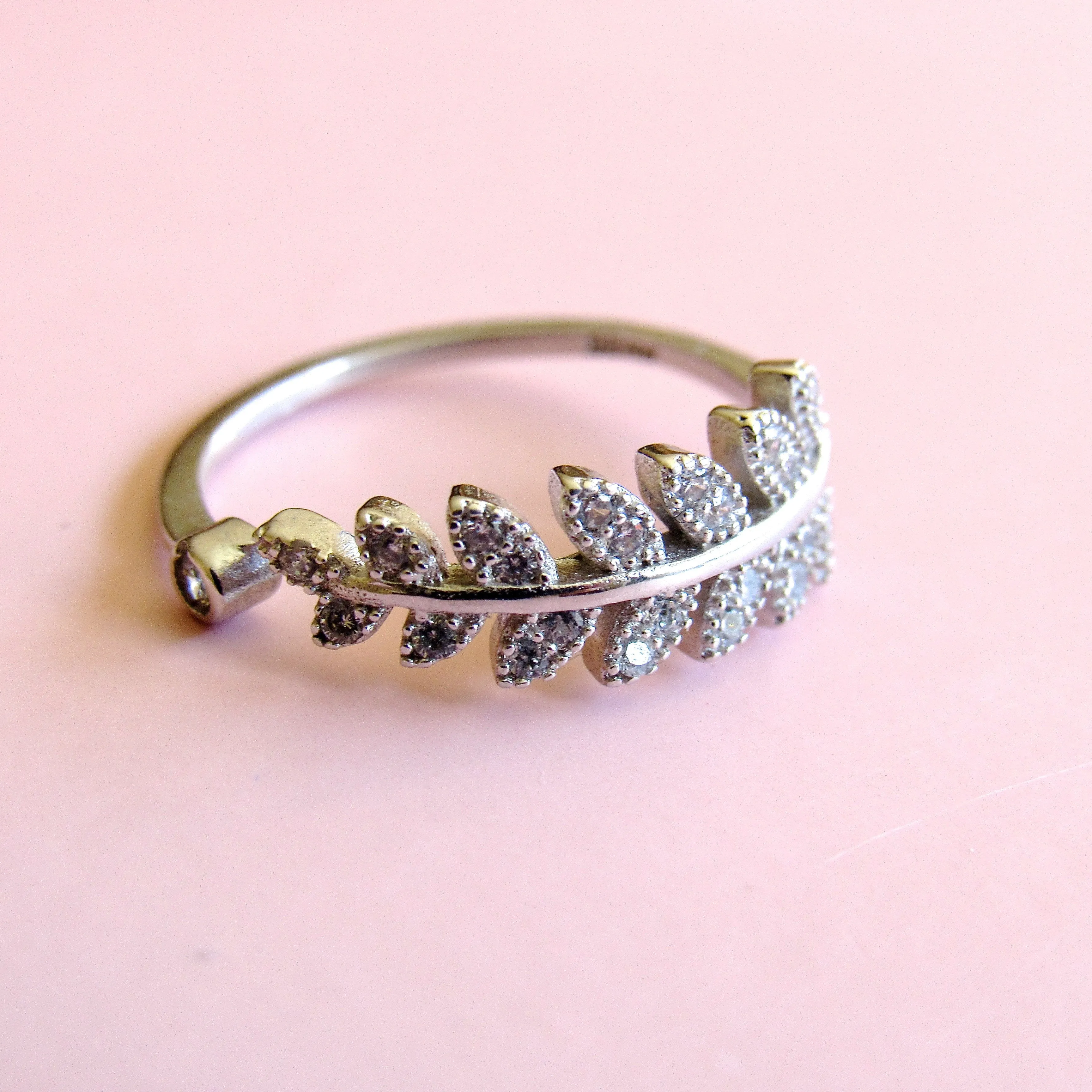 Sterling Silver Glistening Leaf Rings