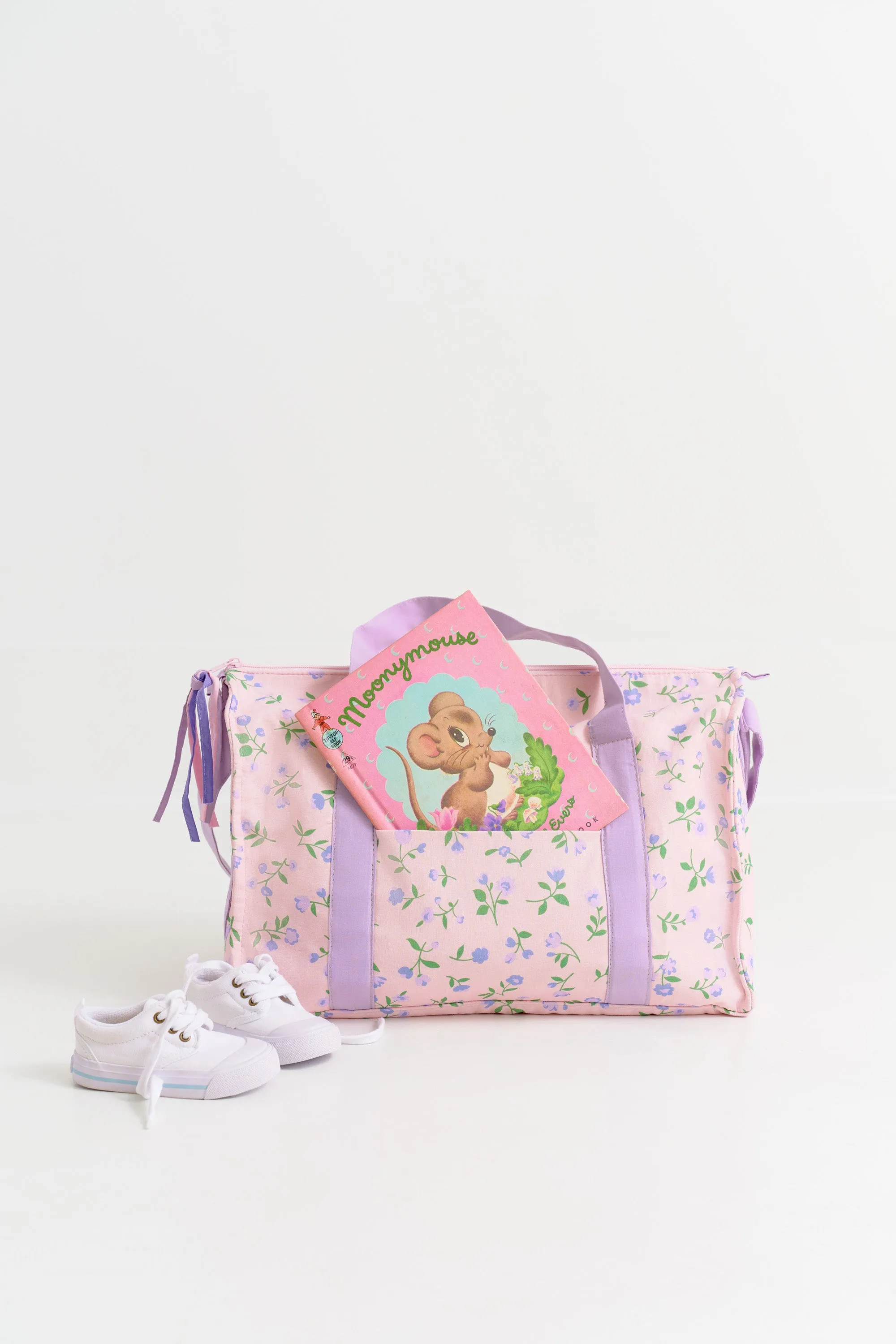 Stewart Sleepover Tote - Tuxedo Park Tulips with Lauderdale Lavender