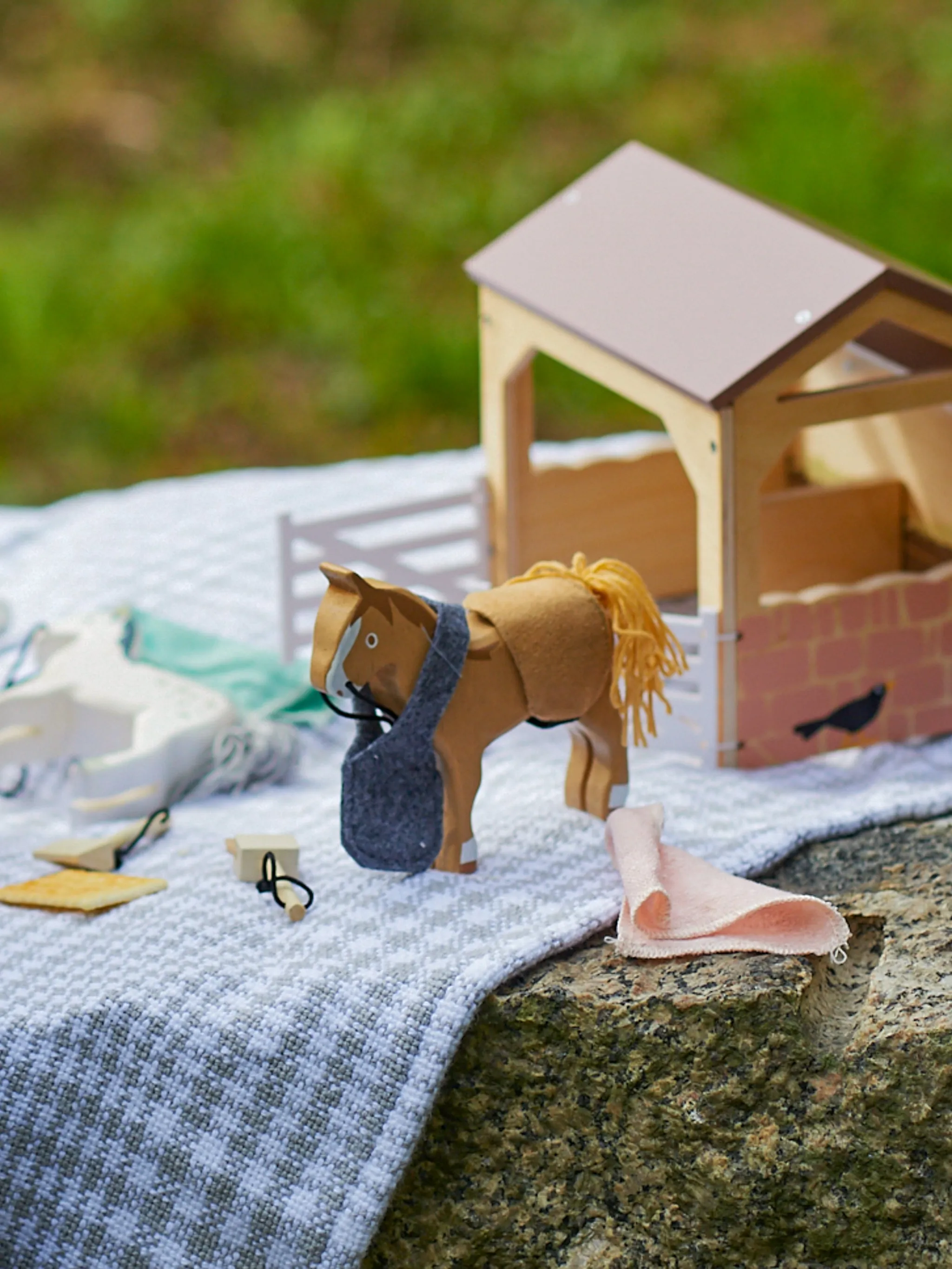 Tender Leaf Toys The Stables