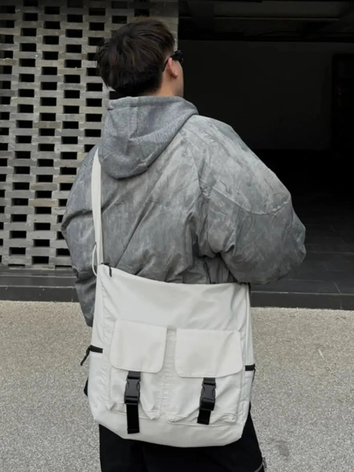 Vvsha  Christmas Gift Front Pockets Messenger Bag