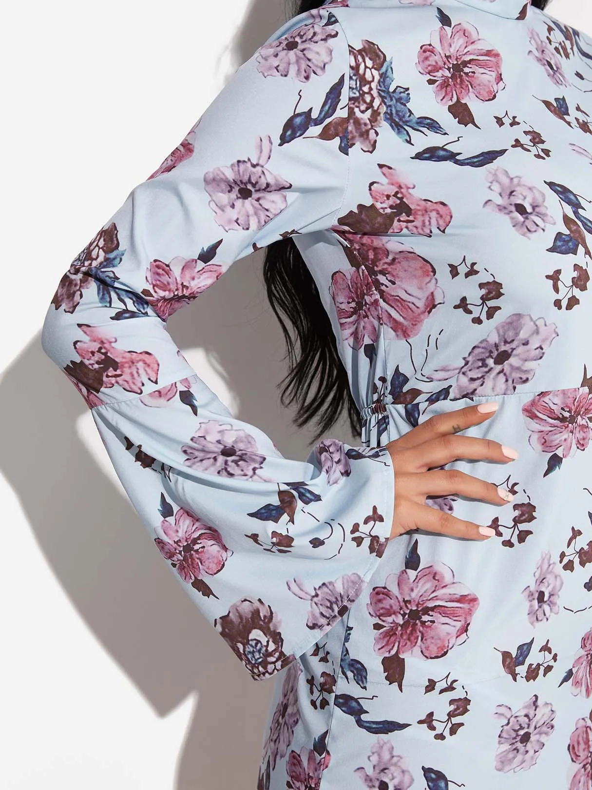 Wholesale Blue Long Sleeve Floral Print Backless Self-Tie Mini Dress