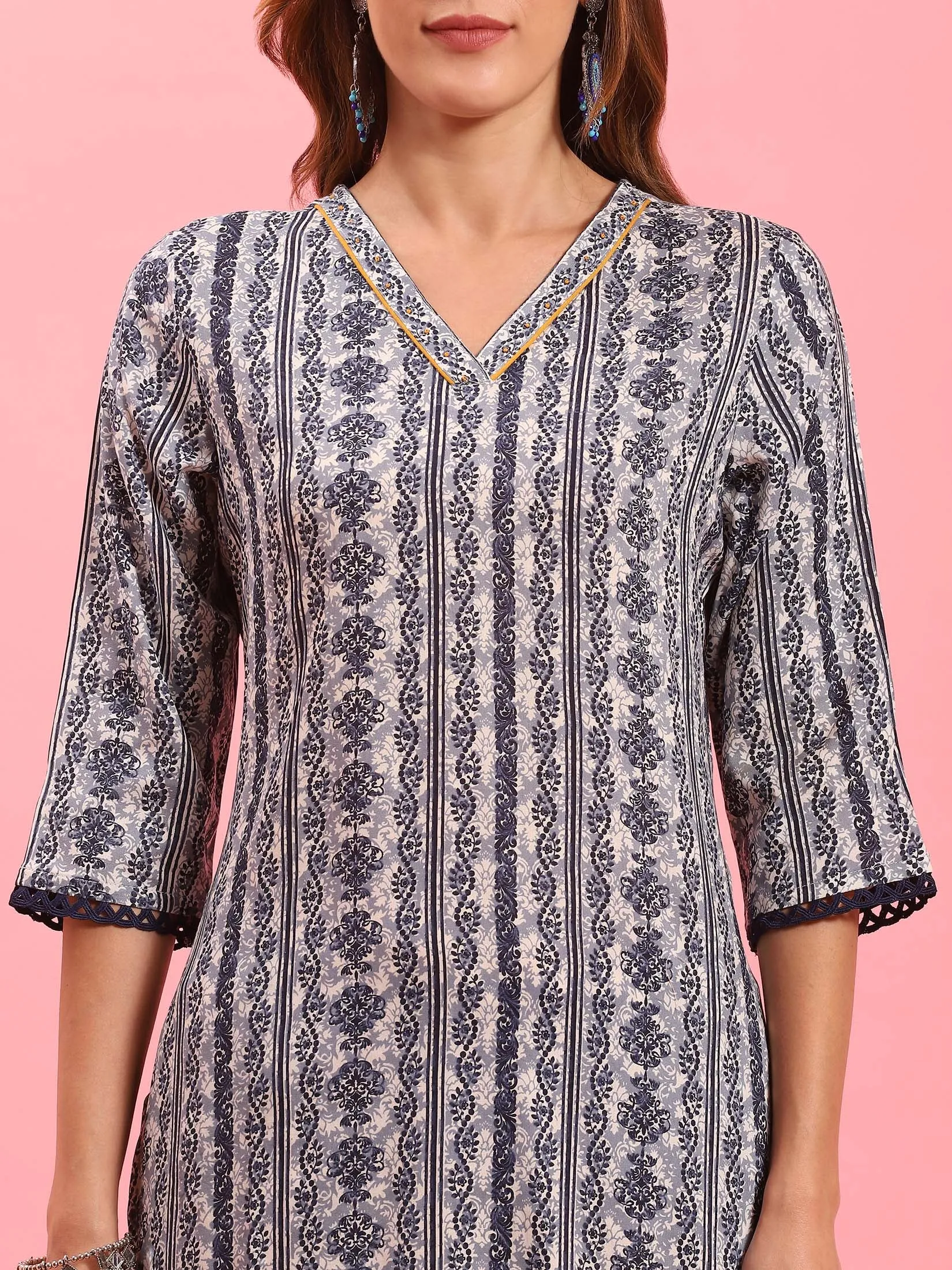 Women Blue Ornamental Printed Kurta With Comfort Pant