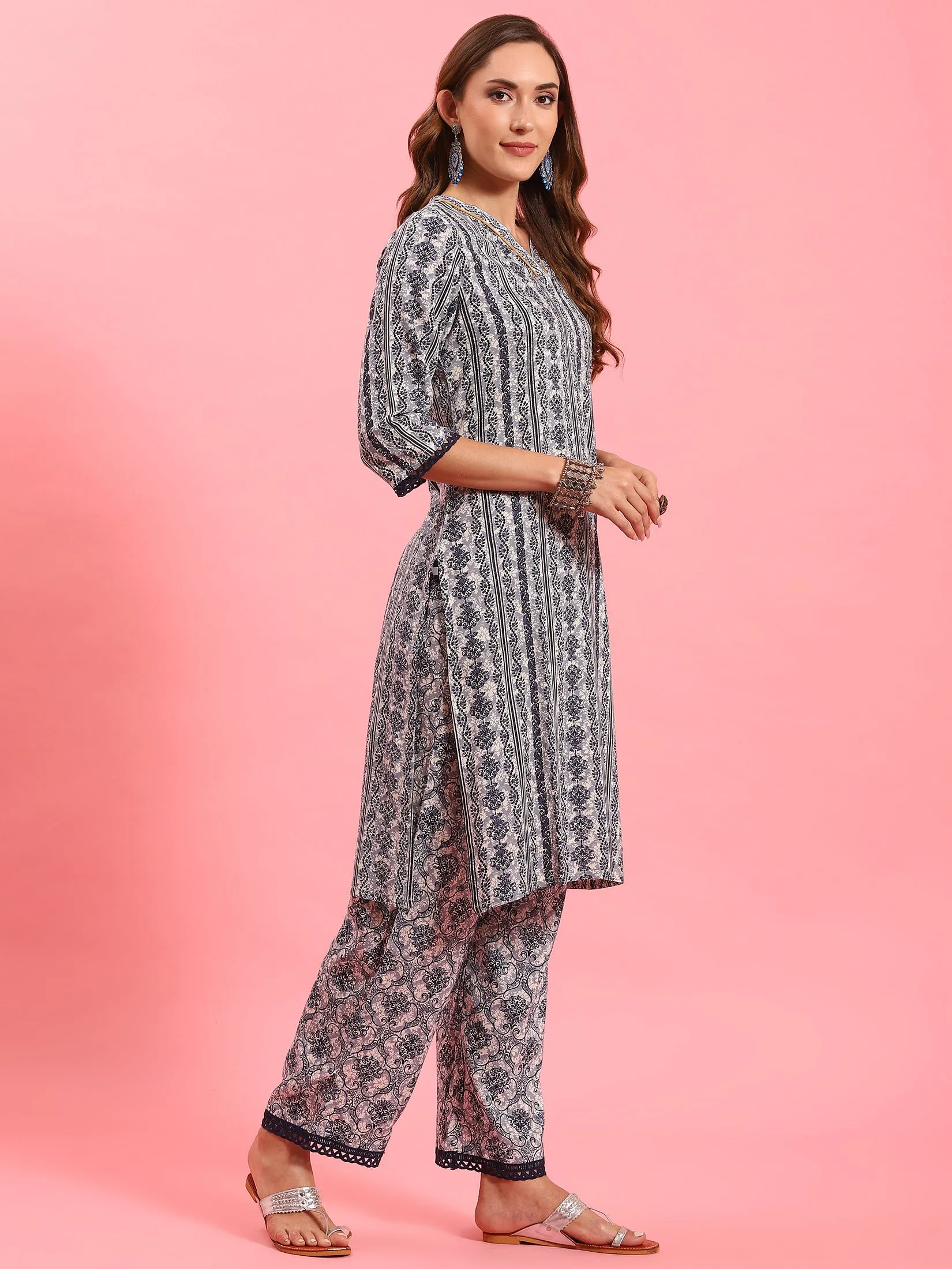 Women Blue Ornamental Printed Kurta With Comfort Pant